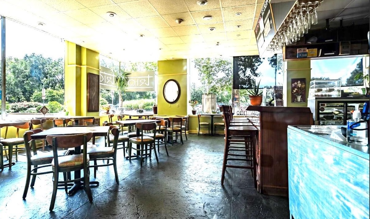 Trio BYOB dining room